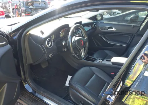 2015 Mercedes-Benz Gla 250 4Matic из США, поврежденный, VIN WDCTG4GB9FJ117922